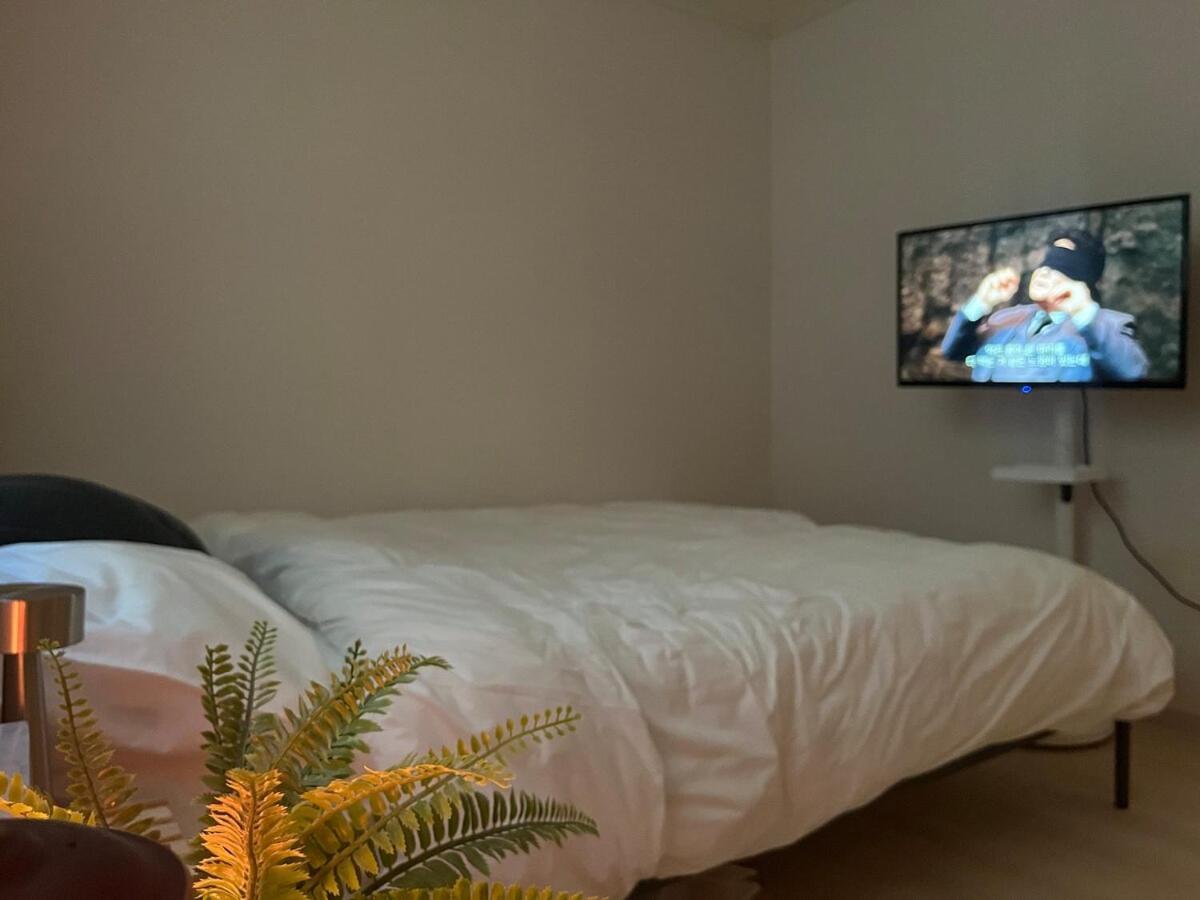 Gangnam Posco 3min, Coex 10min, 2room 2queen Beds Travel & Business